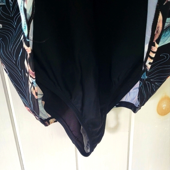 Raisins Curve Tummy Thigh Control Floral Swim Dress - Picture 4 of 10